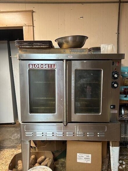 More Photos Of 107 N Kent St, Gorman Storefront Retail Residential For Sale