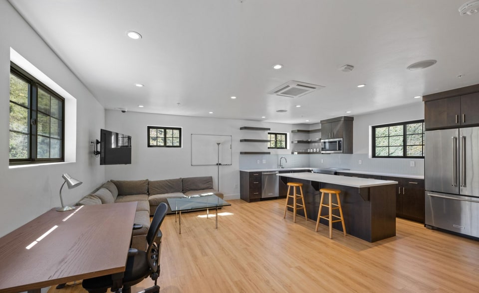 More Photos Of 1200 W Lori Ln, Kamas Flex For Sale