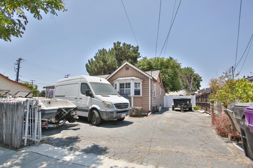 More Photos Of 6819 Cherry Ave, Long Beach Land For Sale