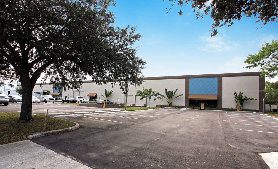 Primary Photo Of 11286 47th St N, Clearwater Warehouse For Sale