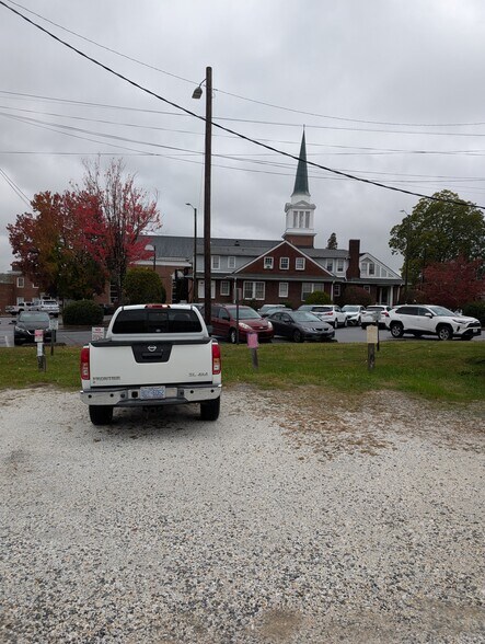 More Photos Of 435 N Church St, Hendersonville Storefront For Lease