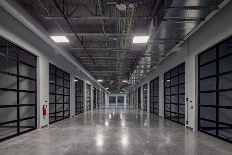 More Photos Of 4229 N FM 620 Hwy, Austin Showroom For Sale