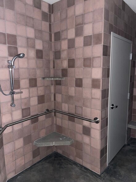 More Photos Of 2811 E Evergreen Blvd, Vancouver Office For Lease