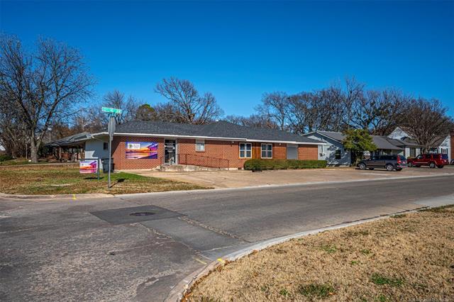 More Photos Of 925 15th Ave NW, Ardmore Medical For Sale