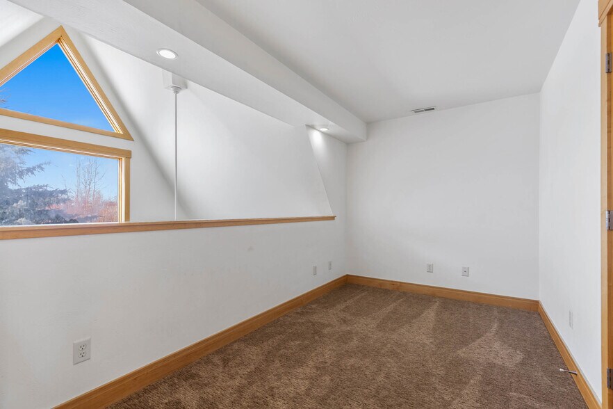 More Photos Of 1281 Stoneridge Dr, Bozeman Apartments For Sale