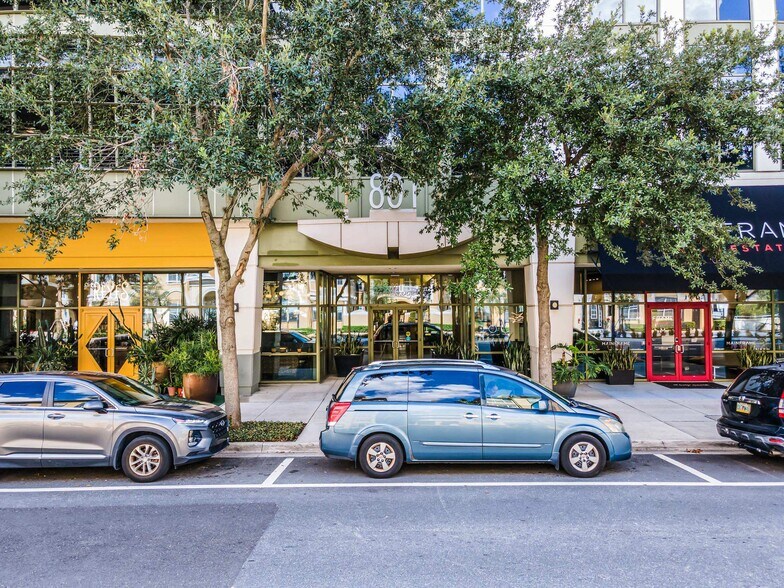 More Photos Of 801-811 N Orange Ave, Orlando Medical For Sale