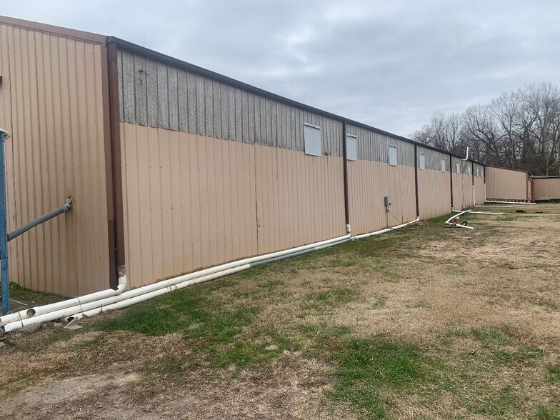 More Photos Of 4285 Schneidman Rd, Paducah Sports And Entertainment For Lease