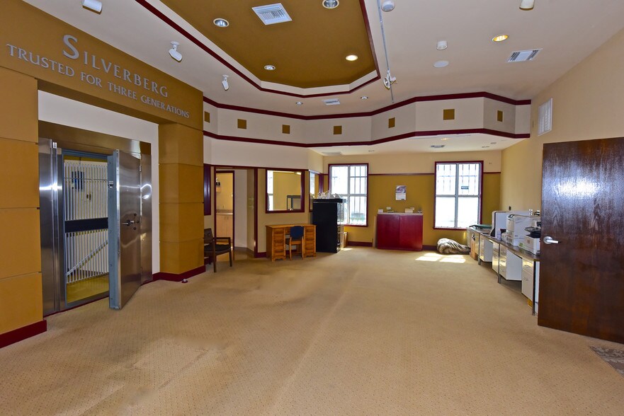 More Photos Of 32699 US Highway 19 N, Palm Harbor Freestanding For Lease