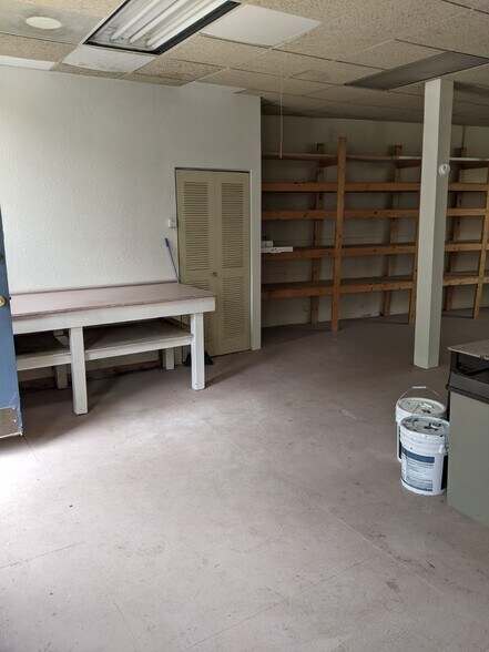 More Photos Of 14-16 Ruxton Ave, Manitou Springs Storefront Retail Residential For Lease