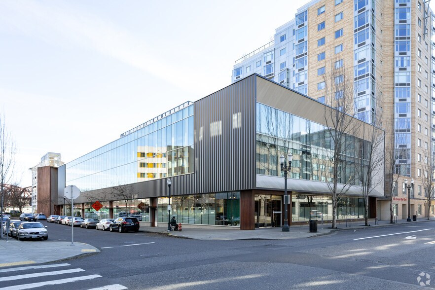 More Photos Of 810 NW Marshall St, Portland Office For Sale