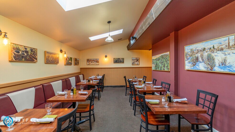 More Photos Of 351 Silver St, Elko Restaurant For Sale
