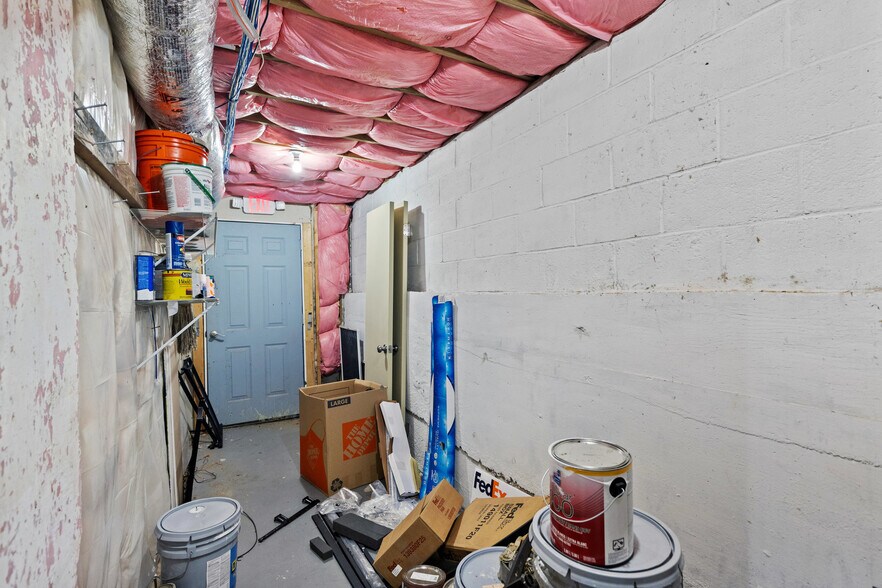 More Photos Of 90 E Moreno St, Buford Office Residential For Sale