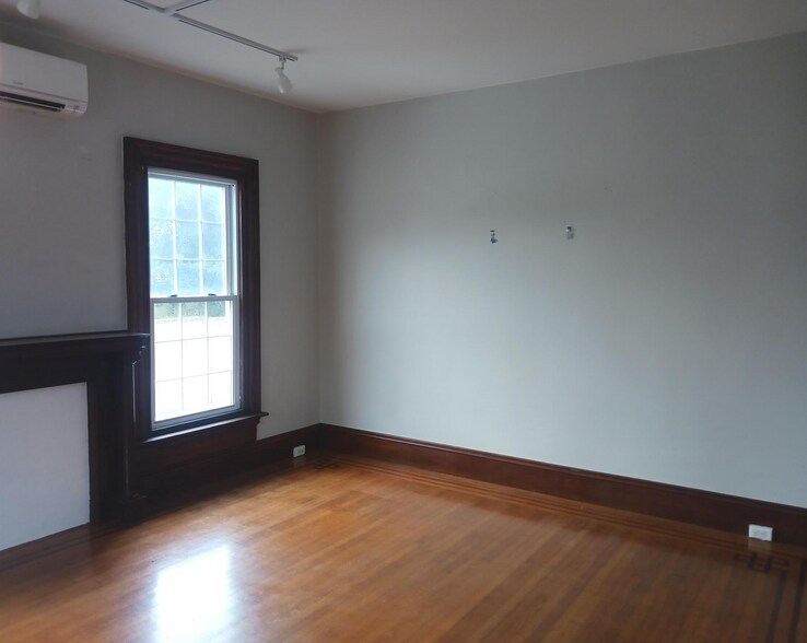 More Photos Of 5870 Easton Rd, Plumsteadville Freestanding For Sale