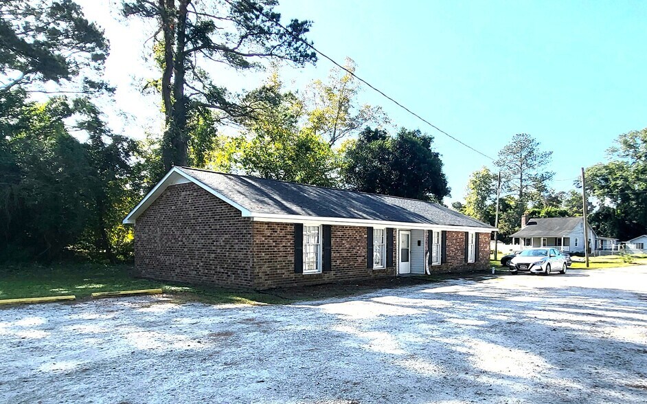 More Photos Of 209 N Hill St, Timmonsville Apartments For Sale