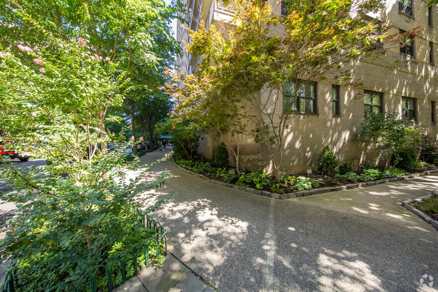 More Photos Of 140 West End Ave, New York Apartments For Sale
