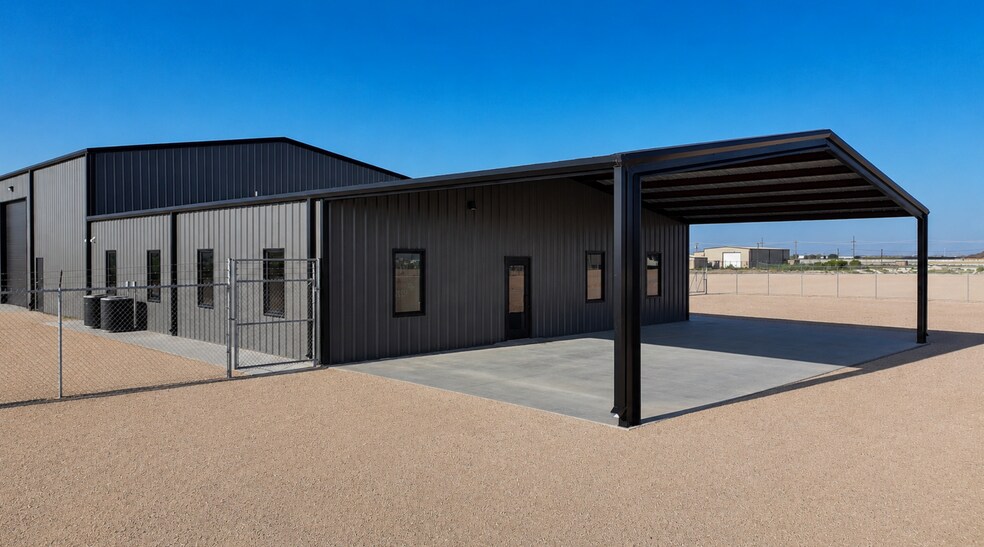 More Photos Of 4020 County 48 Rd, Midland Warehouse For Lease