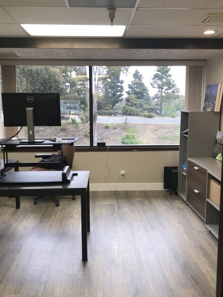 More Photos Of 674 County Square Dr, Ventura Office For Sale