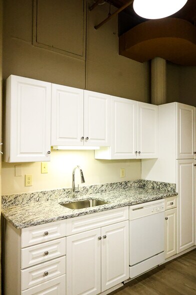 More Photos Of 200 Brookstown Ave, Winston-Salem Loft Creative Space For Lease