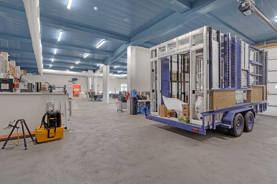 More Photos Of 3114 Tonnelle Ave, North Bergen Showroom For Lease