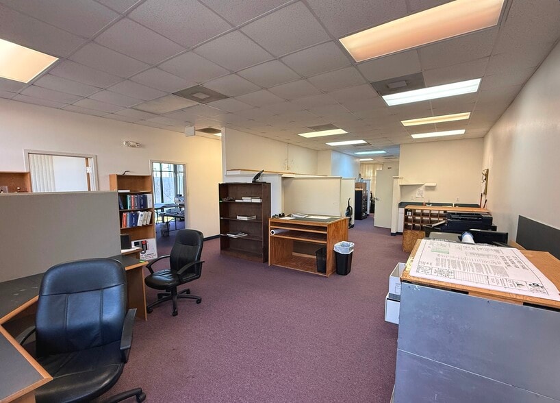 More Photos Of 913-915 N Nova Rd, Holly Hill Office For Lease