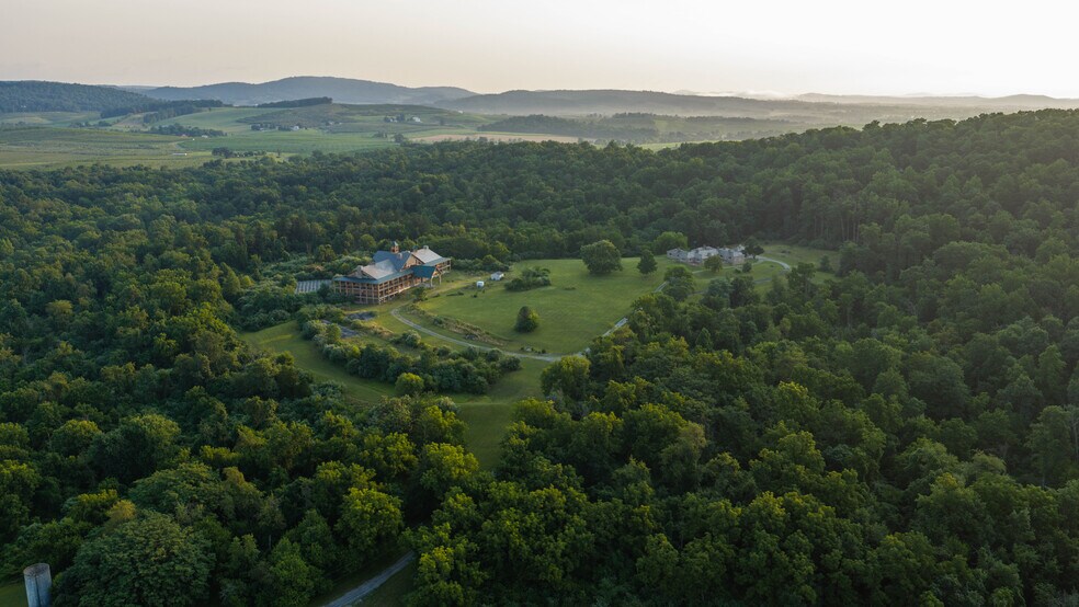 More Photos Of 1207 Flohrs Church Rd, Biglerville Hospitality For Sale