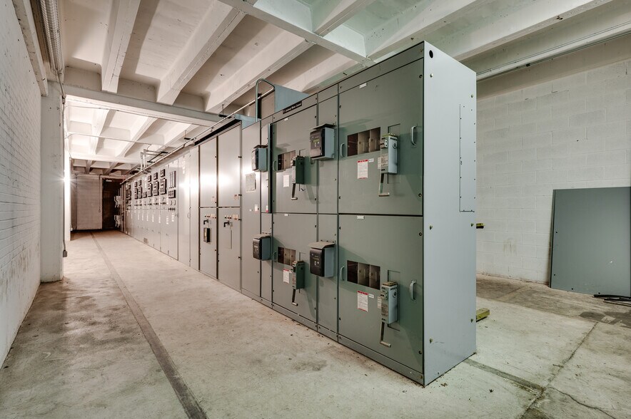 More Photos Of 307 W 7th St, Fort Worth Office For Sale