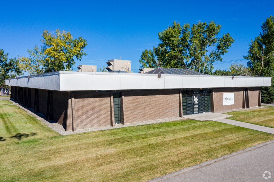 Primary Photo Of 6101 6th St SE, Calgary Office For Sale