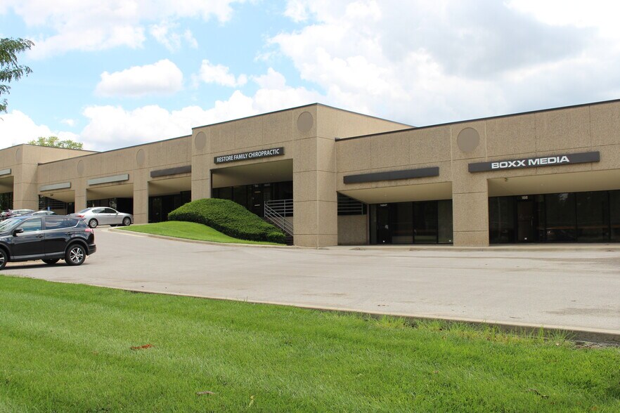 More Photos Of 14631-14651 W 95th St, Lenexa Light Distribution For Lease