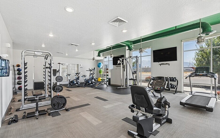 More Photos Of 196 W Vine St, Murray Apartments For Lease