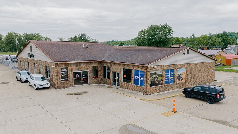 More Photos Of 206 S Carrollton St, Malvern Auto Dealership For Sale