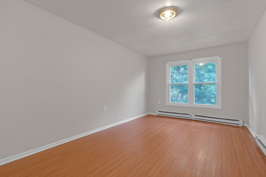 More Photos Of 604-620 E Grant Hwy, Marengo Apartments For Sale