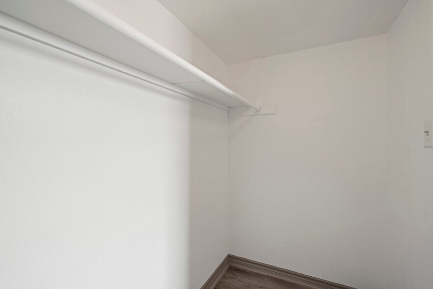 More Photos Of 610 Ferry Rd, Galveston Apartments For Sale