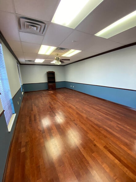 More Photos Of 1885 Piedmont Rd N, Piedmont General Retail For Sale