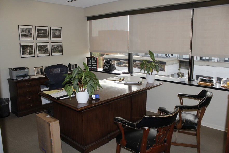 More Photos Of 1001 N Fairfax St, Alexandria Office For Lease