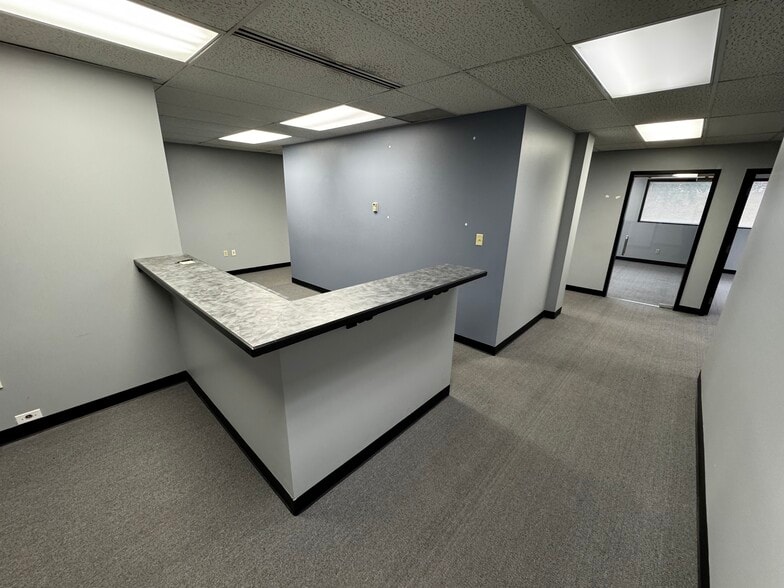 More Photos Of 10300 W 103rd St, Overland Park Office For Sale