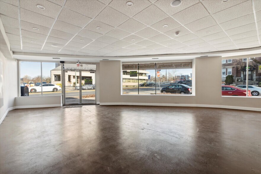 More Photos Of 5000-02 City Ave, Philadelphia Freestanding For Sale
