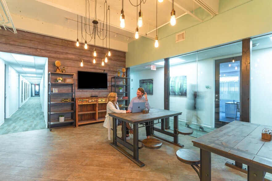 More Photos Of 777 Brickell Ave, Miami Coworking Space