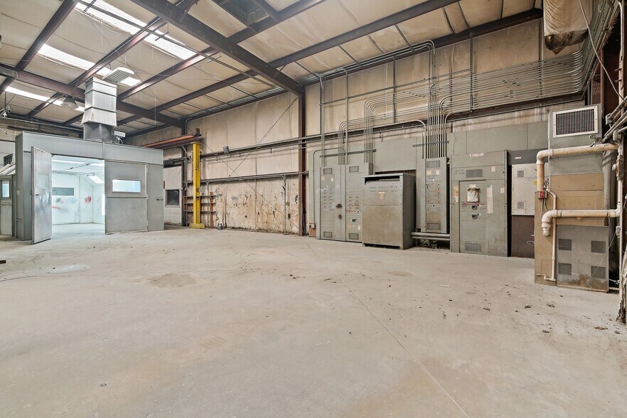 More Photos Of 918 Pulaski Hwy, Havre De Grace Warehouse For Lease