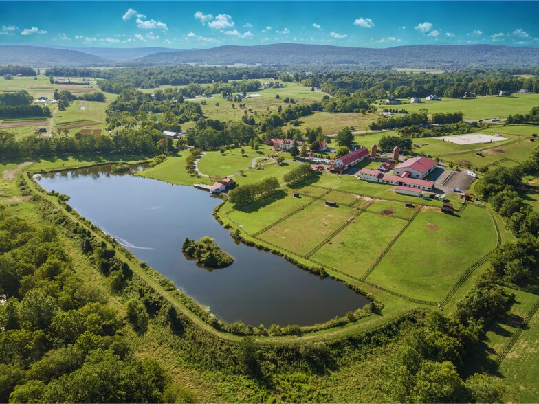 Primary Photo Of 15158 Berlin Tpke, Purcellville Lodge Meeting Hall For Sale