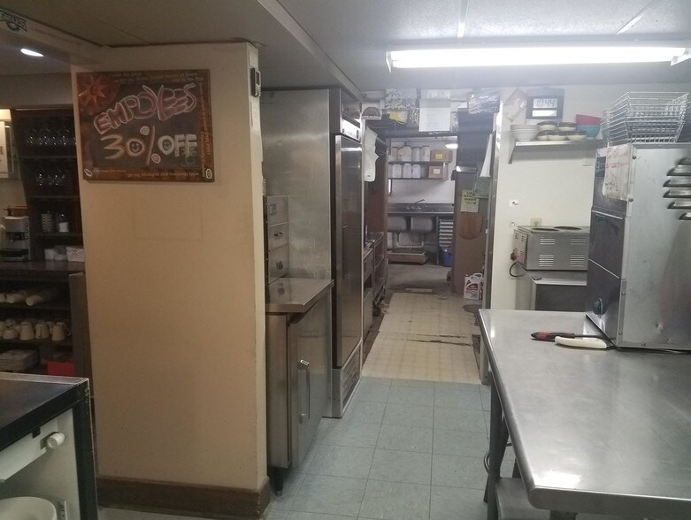 More Photos Of 6418 Chambersburg Rd, Fayetteville Restaurant For Sale