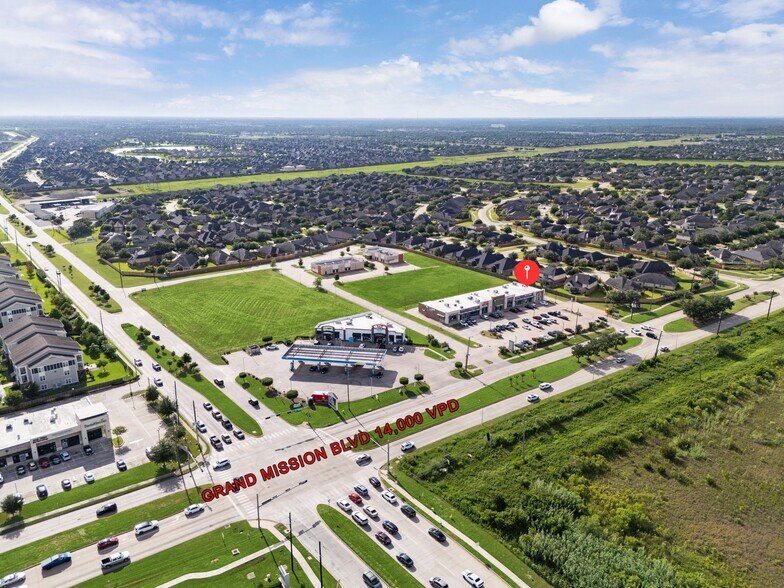 More Photos Of 8620 Grand Mission Blvd, Richmond Storefront For Lease