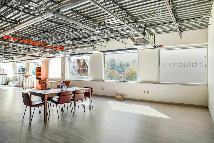 More Photos Of 3230 Pennsylvania Ave SE, Washington Medical For Lease