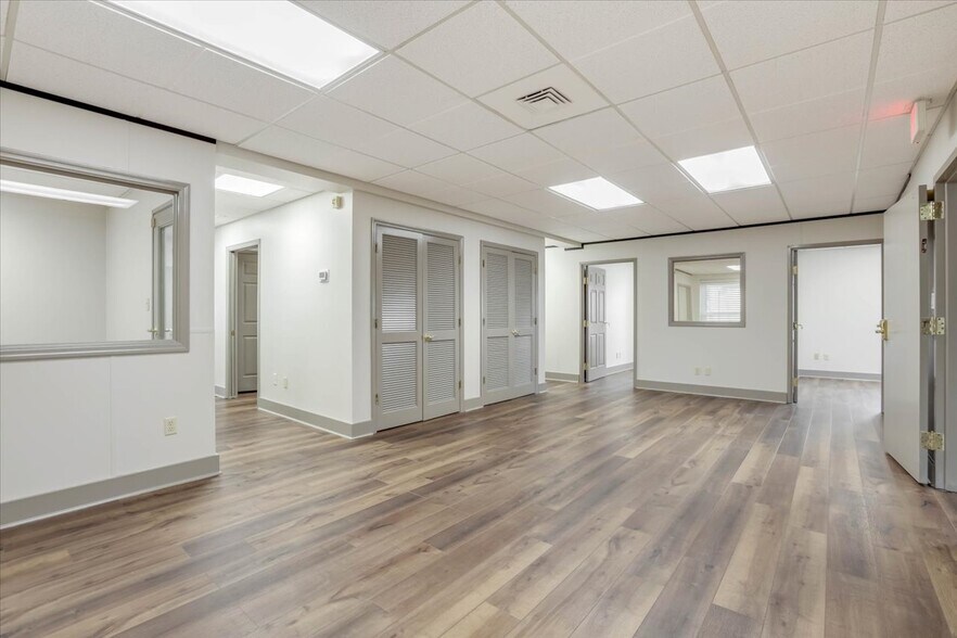 More Photos Of 1310 Thomasville Rd, Tallahassee Office For Lease
