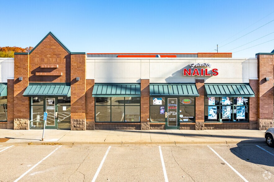 More Photos Of 3090 Courthouse Ln, Eagan General Retail For Lease