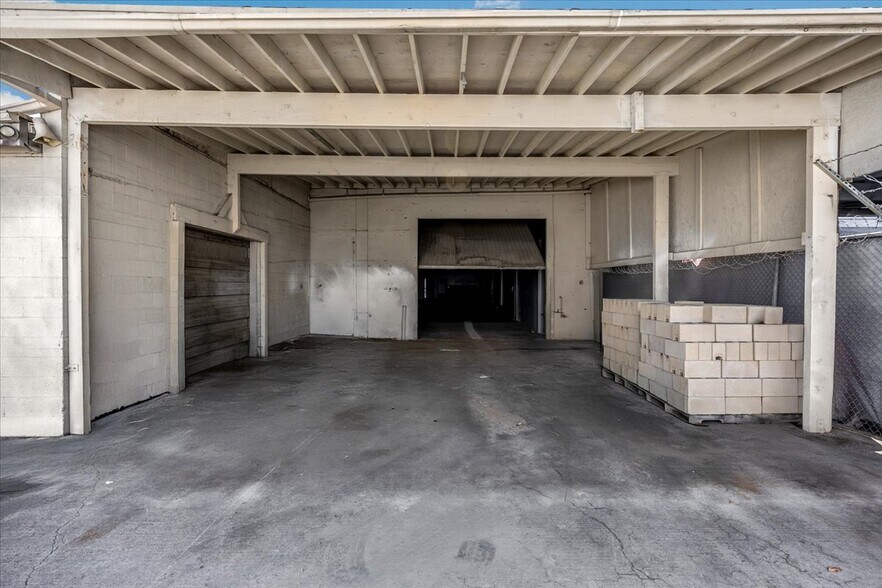 More Photos Of 1409 E St. Gertrude Pl, Santa Ana Warehouse For Sale