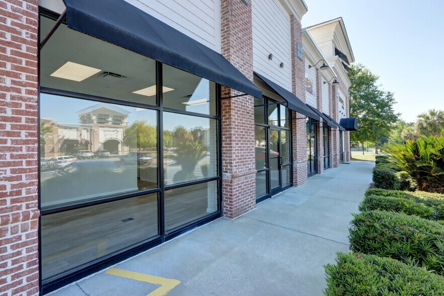 More Photos Of 107 Grand Central Blvd, Pooler Freestanding For Lease