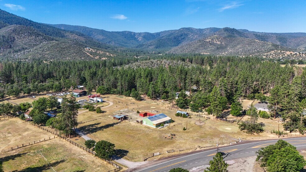 More Photos Of 5331 Easy St, Yreka General Retail For Sale
