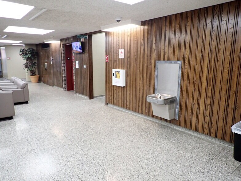 More Photos Of 901 4th St, Hudson Office For Sale