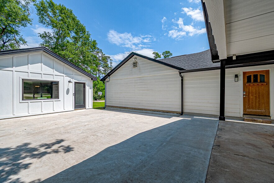 More Photos Of 5110 Treaschwig Rd, Spring Specialty For Sale