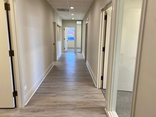 More Photos Of 105 E 1st St, Hinsdale Medical For Lease